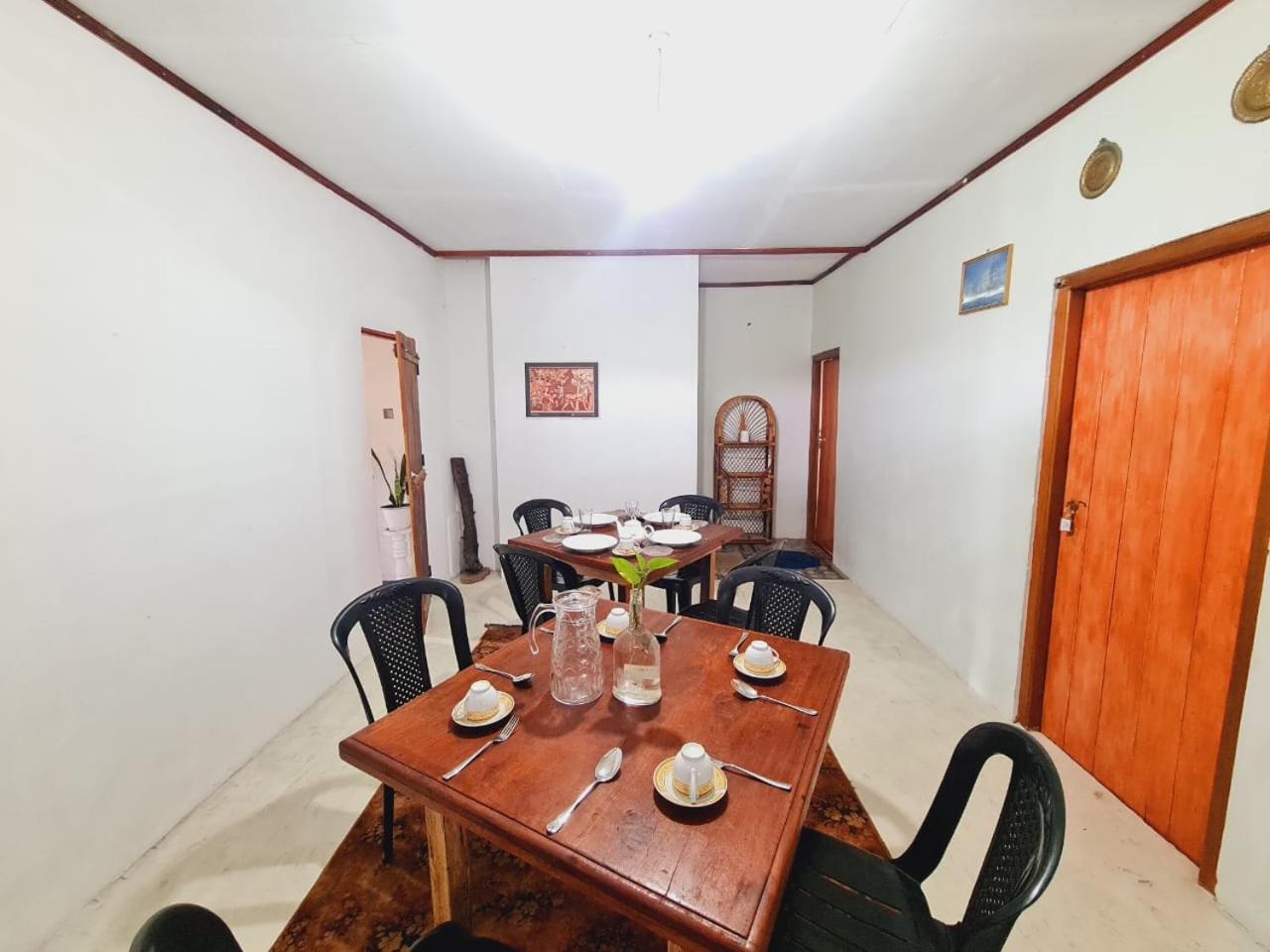 Sasru Holiday Home نوفارا إيلِيا المظهر الخارجي الصورة