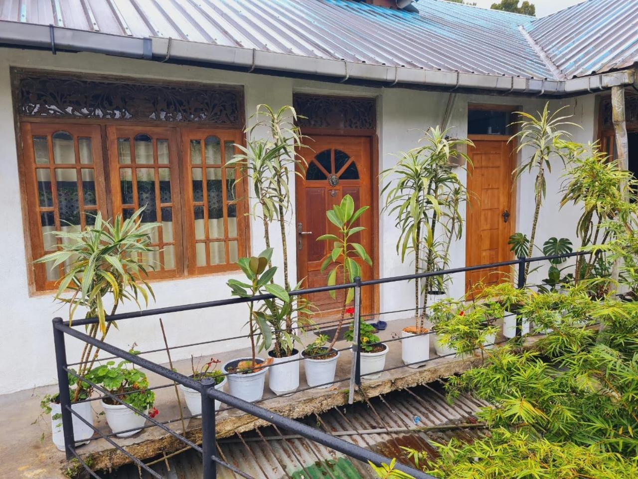 Sasru Holiday Home نوفارا إيلِيا المظهر الخارجي الصورة