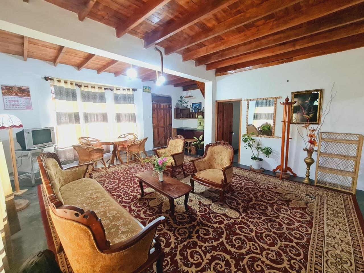 Sasru Holiday Home نوفارا إيلِيا المظهر الخارجي الصورة
