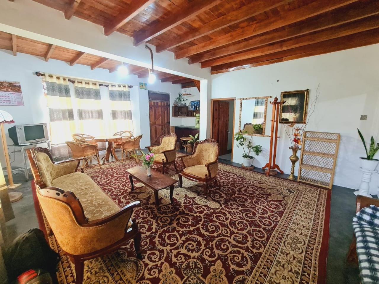 Sasru Holiday Home نوفارا إيلِيا المظهر الخارجي الصورة